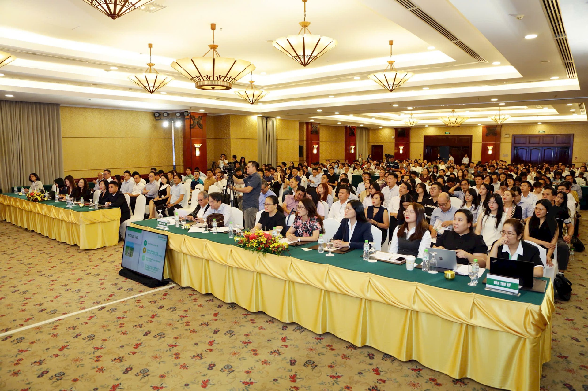 Bầu Đức IPO công ty con tại Lào: Cam kết dốc 50% lợi nhuận chia cổ tức tiền mặt trong 3 năm, không ‘chia giấy’- Ảnh 2.