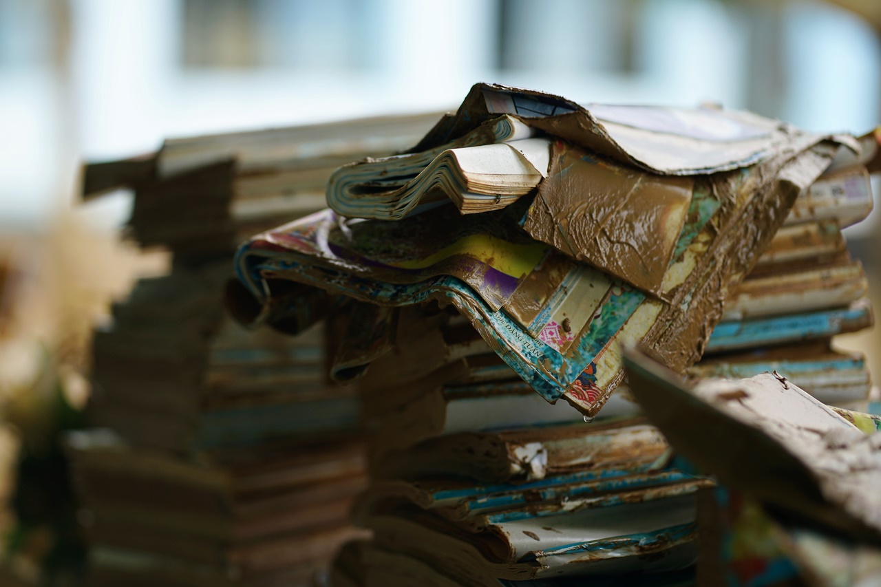 Xót xa cảnh tượng ở một trường tiểu học sau cơn lũ- Ảnh 5.