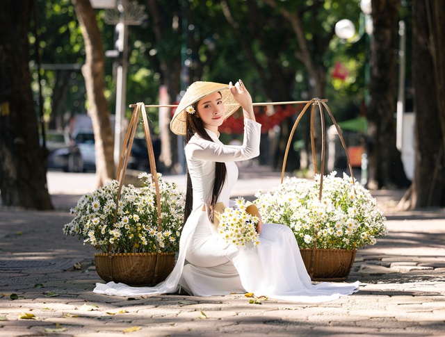 Hoa khôi Thanh lịch Hà Nội 2025 Đinh Hoài An thướt tha trong bộ ảnh đón thu- Ảnh 4.