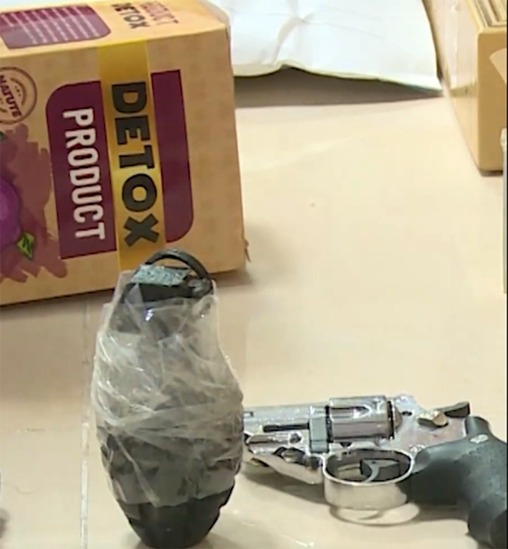 Hà Nội: Bị cảnh sát bao vây, nhóm tội phạm ma túy dùng súng chống trả- Ảnh 1.