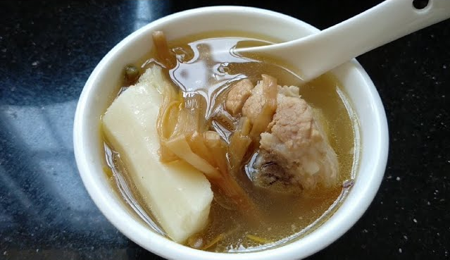 Ngày càng có nhiều người suy thận, bác sĩ nghẹn giọng nói có 4 loại nước là thủ phạm: "Uống ít 4 món này đi thôi"- Ảnh 1.