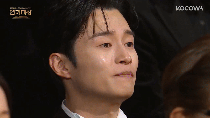 Lần cuối cùng “ông nội quốc dân” Lee Soon Jae xuất hiện trên sân khấu, cả dàn sao Hàn đều bật khóc xúc động- Ảnh 2.