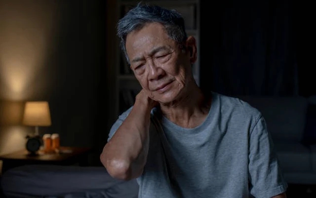 Mẹ qua đời, 3 con kiện bố 80 tuổi ra tòa đòi thừa kế 7 bất động sản: Tòa án có phán quyết khiến 1 bên "trắng tay"- Ảnh 2.