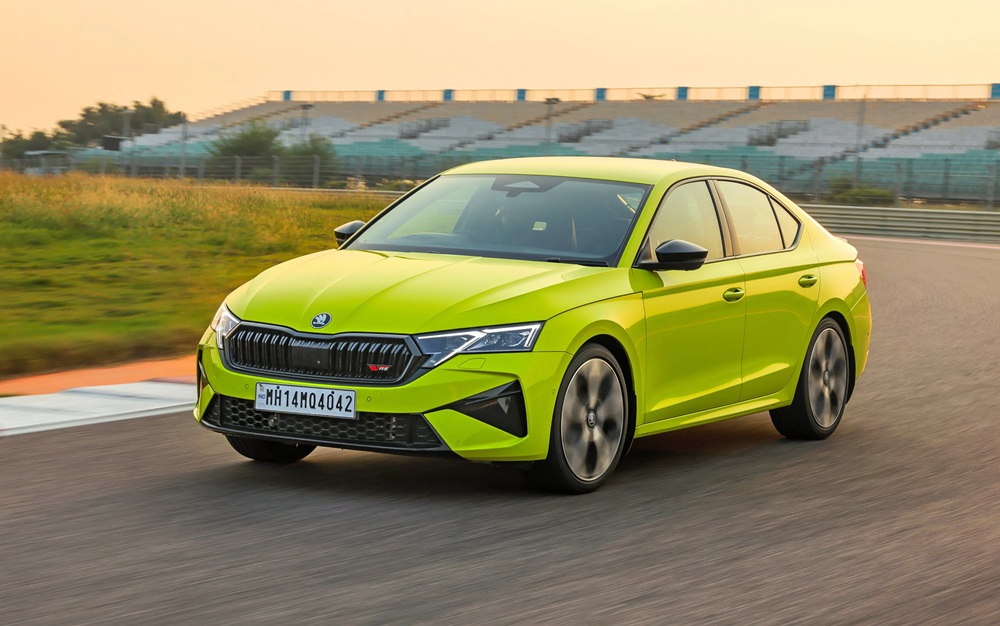 Một mẫu xe thể thao mới sắp được ra mắt thị trường Việt Nam: Nhập châu Âu, giá bán dự kiến thế nào?- Ảnh 2. Một mẫu xe thể thao mới sắp được ra mắt thị trường Việt Nam: Nhập châu Âu, giá bán dự kiến thế nào?- Ảnh 2.