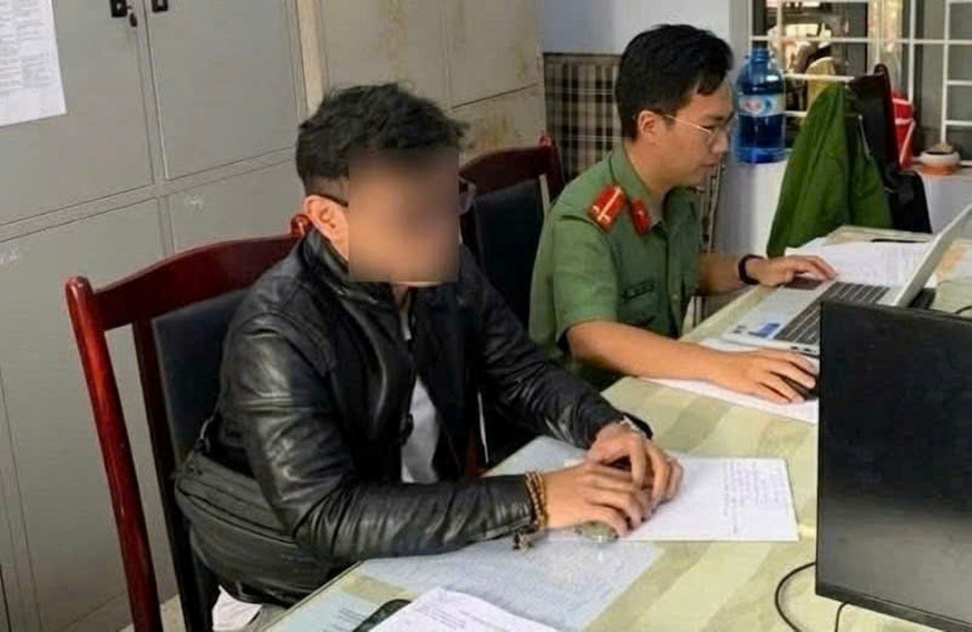 Đăng tin sai về cứu hộ lũ lụt ở Gia Lai, admin trang ‘SOS 115-tỉnh Bình Định’ bị xử phạt- Ảnh 1.