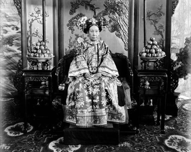 Ảnh hiếm tang lễ Từ Hi Th&aacute;i hậu: Xa hoa bậc nhất, đo&agrave;n người tiễn đưa nối d&agrave;i- Ảnh 1.