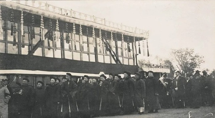 Ảnh hiếm tang lễ Từ Hi Th&aacute;i hậu: Xa hoa bậc nhất, đo&agrave;n người tiễn đưa nối d&agrave;i- Ảnh 3.