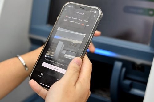 Tài khoản lâu không hoạt động bỗng nhận được 400 triệu đồng: Người phụ nữ ở Nghệ An được công an xã mời lên làm việc- Ảnh 1.