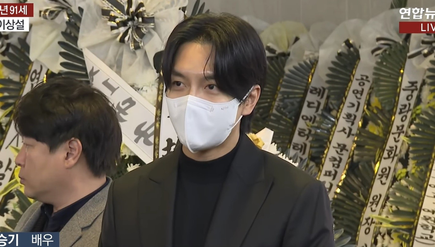 Dòng người đến viếng 'ông nội quốc dân'- Ảnh 3.