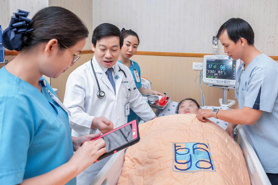 Nguy kịch vì tra Google, hỏi AI để... chữa bệnh- Ảnh 1. Nguy kịch vì tra Google, hỏi AI để... chữa bệnh- Ảnh 1.