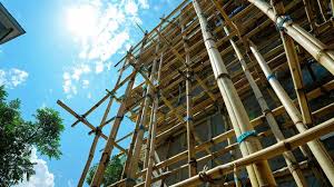 Cận cảnh giàn giáo làm bằng tre bên ngoài tòa chung cư hàng chục tầng: Vì sao đến giờ vẫn được sử dụng?- Ảnh 3.