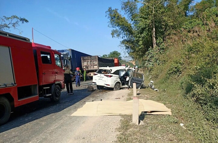 Ô tô 7 chỗ tông vào xe đầu kéo, 6 người thương vong ở Lạng Sơn- Ảnh 1.