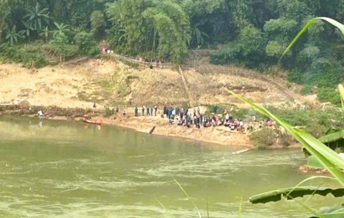 Chánh văn phòng Đảng ủy xã ở Thanh Hóa mất tích trên sông Mã- Ảnh 1. Chánh văn phòng Đảng ủy xã ở Thanh Hóa mất tích trên sông Mã- Ảnh 1.