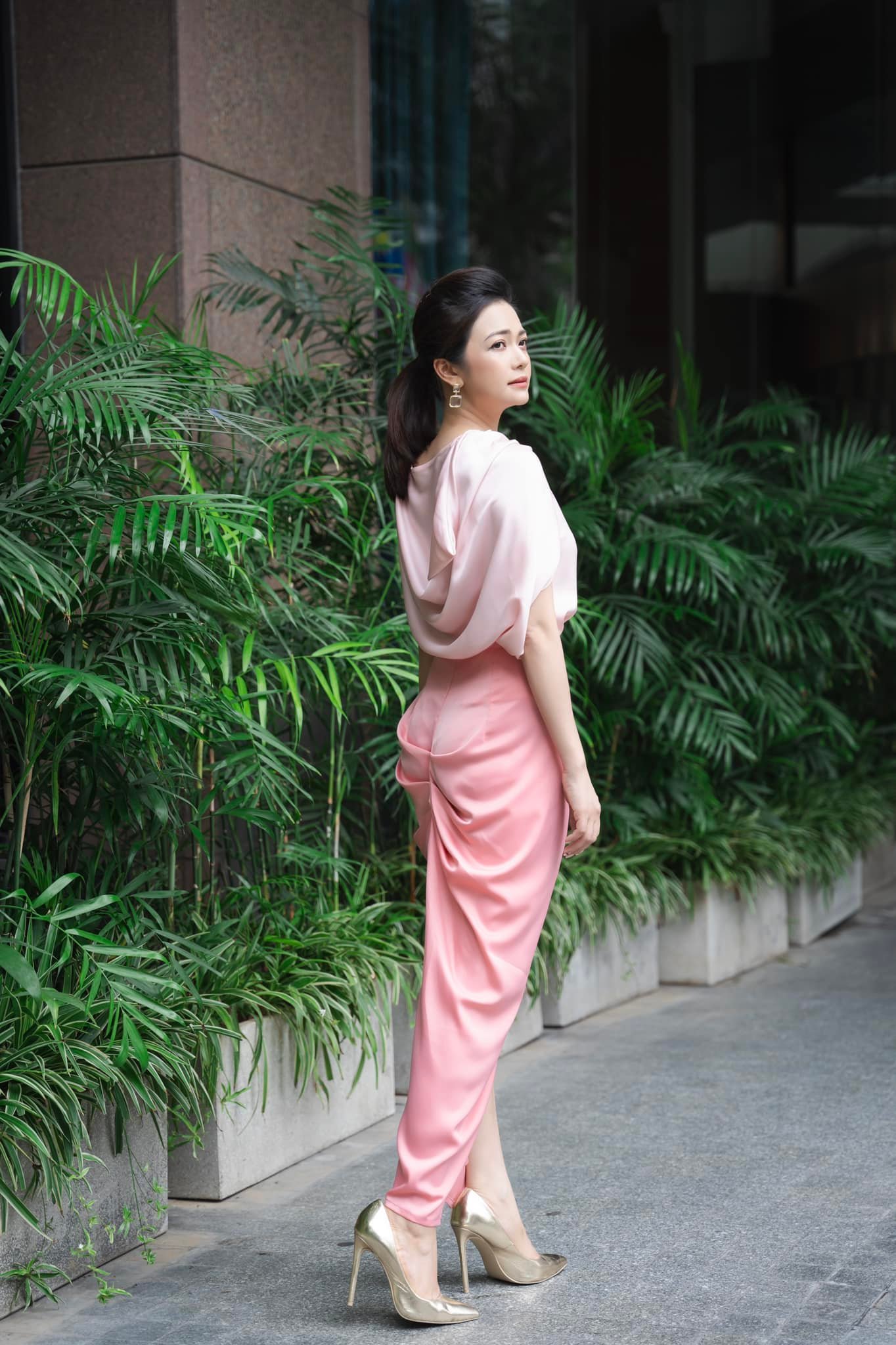 Nữ NSƯT l&agrave; mỹ nh&acirc;n phim giờ v&agrave;ng: "Nếu kh&ocirc;ng kiếm được ai để y&ecirc;u "quần quật" như vậy th&igrave; th&ocirc;i"- Ảnh 5.