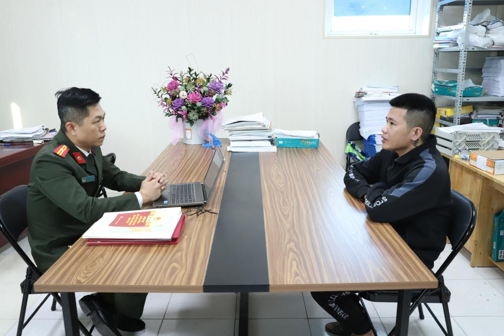 Ra quyết định bắt tạm giam Nguyễn Văn Hai- Ảnh 1. Ra quyết định bắt tạm giam Nguyễn Văn Hai- Ảnh 1.