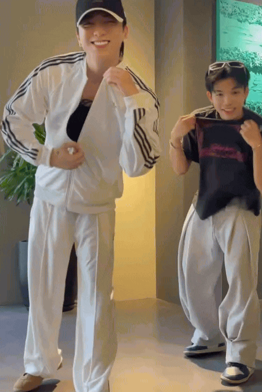 Còn 3 ngày đến concert, fan nổi giận đẩy SOOBIN vào tình thế cực căng thẳng- Ảnh 2. Còn 3 ngày đến concert, fan nổi giận đẩy SOOBIN vào tình thế cực căng thẳng- Ảnh 2.