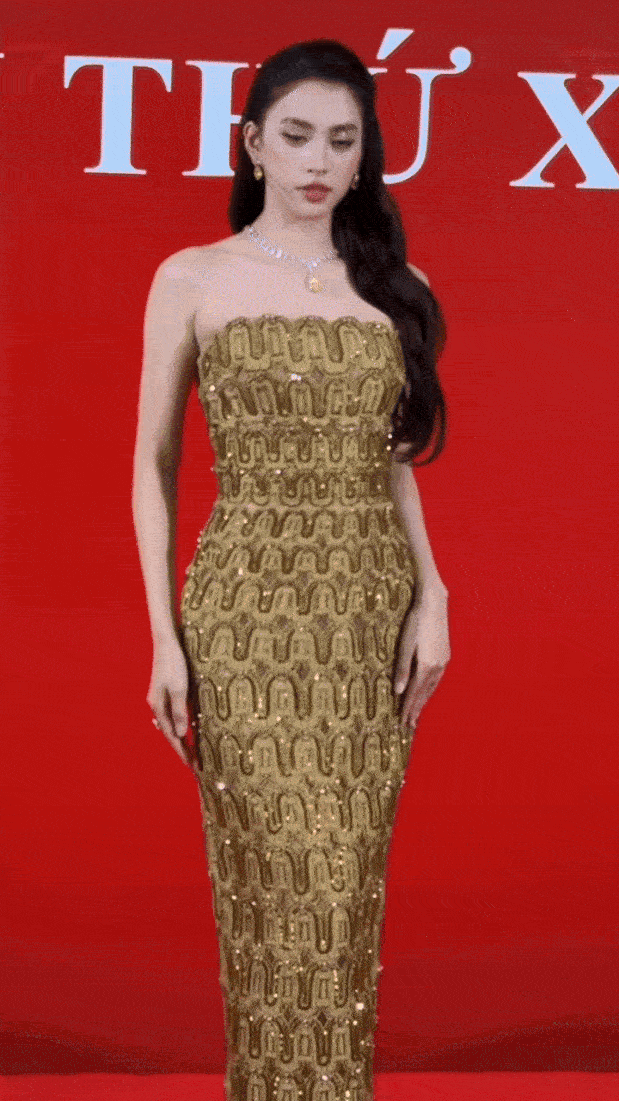 Khỏi cần ánh sáng, mỹ nhân Việt này tự phát sáng giữa khung hình: Cả mặt toàn tinh hoa, càng quay cận càng đẹp- Ảnh 1. Khỏi cần ánh sáng, mỹ nhân Việt này tự phát sáng giữa khung hình: Cả mặt toàn tinh hoa, càng quay cận càng đẹp- Ảnh 1.