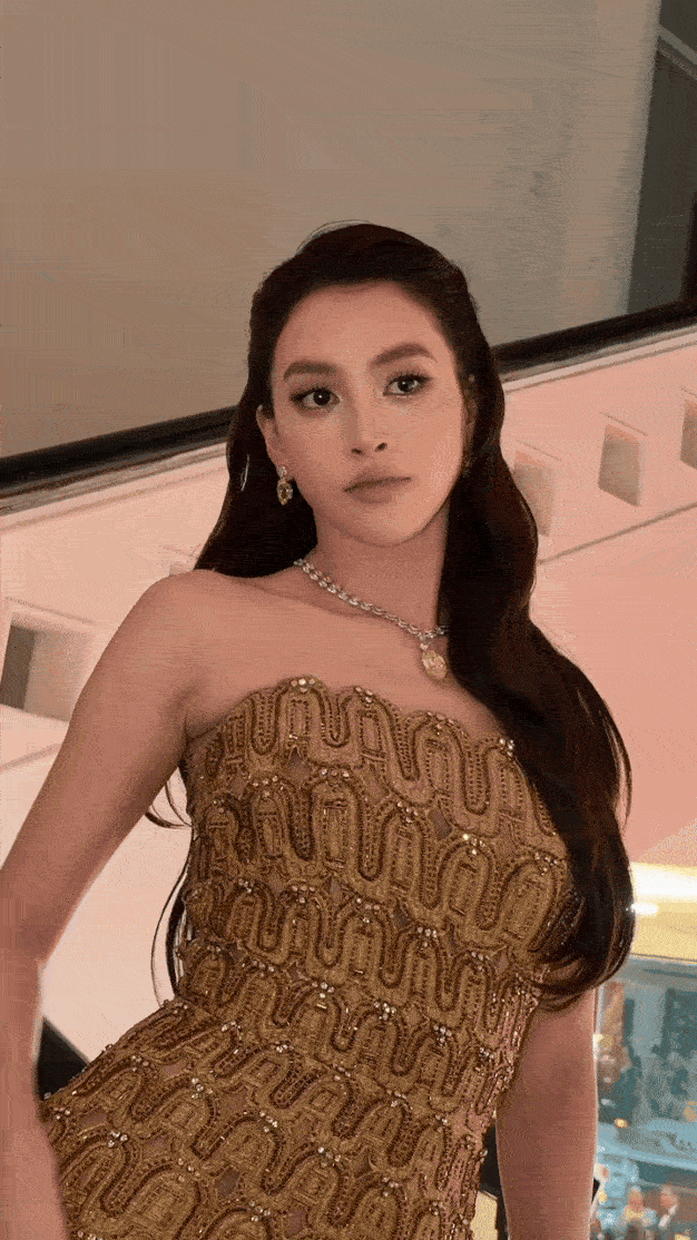 Khỏi cần ánh sáng, mỹ nhân Việt này tự phát sáng giữa khung hình: Cả mặt toàn tinh hoa, càng quay cận càng đẹp- Ảnh 2. Khỏi cần ánh sáng, mỹ nhân Việt này tự phát sáng giữa khung hình: Cả mặt toàn tinh hoa, càng quay cận càng đẹp- Ảnh 2.