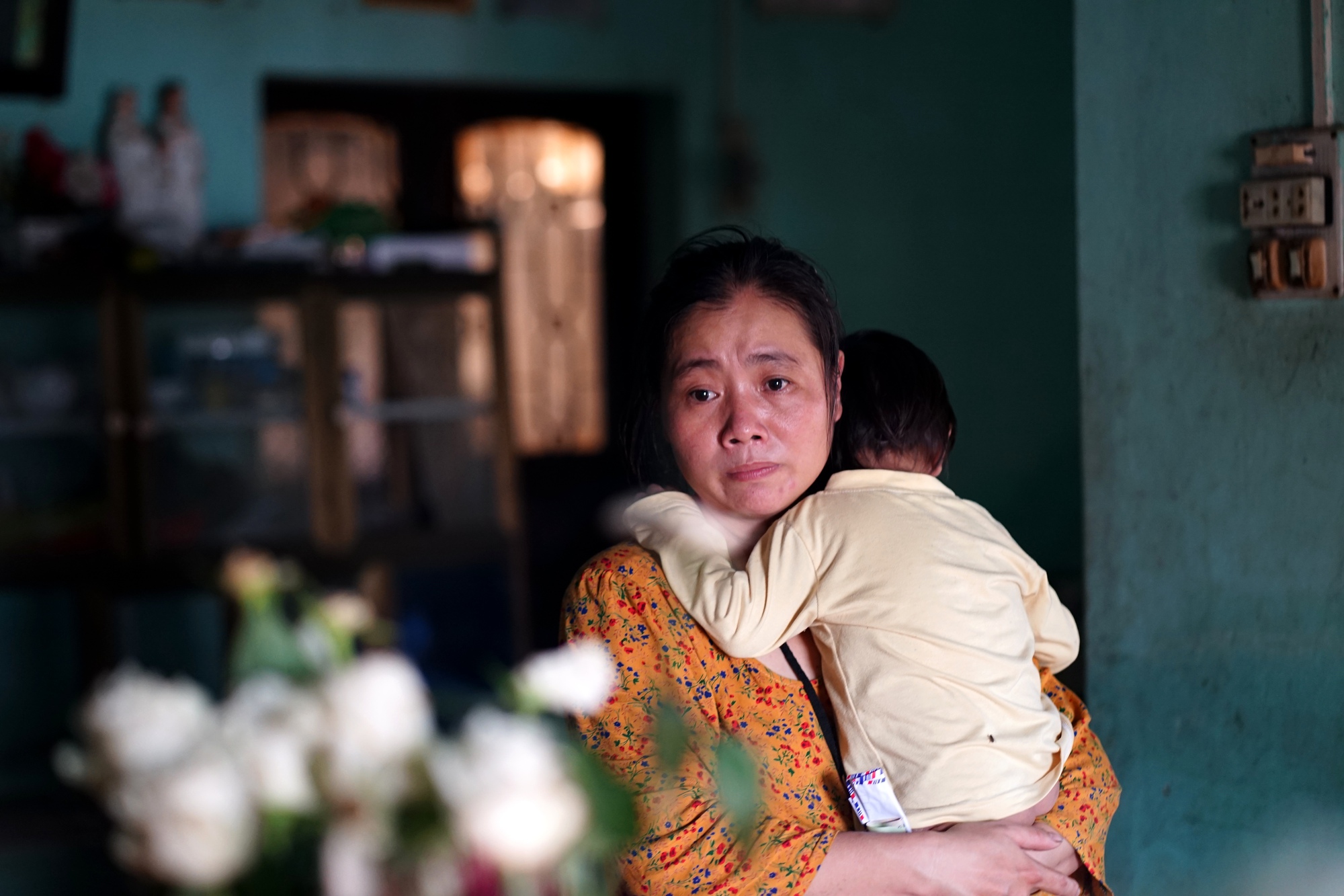 Chồng thiệt mạng trong lũ vì quay lại cứu 2 cháu: Vợ nghẹn lòng kể về bữa cơm vội vã cuối cùng- Ảnh 5. Chồng thiệt mạng trong lũ vì quay lại cứu 2 cháu: Vợ nghẹn lòng kể về bữa cơm vội vã cuối cùng- Ảnh 5.