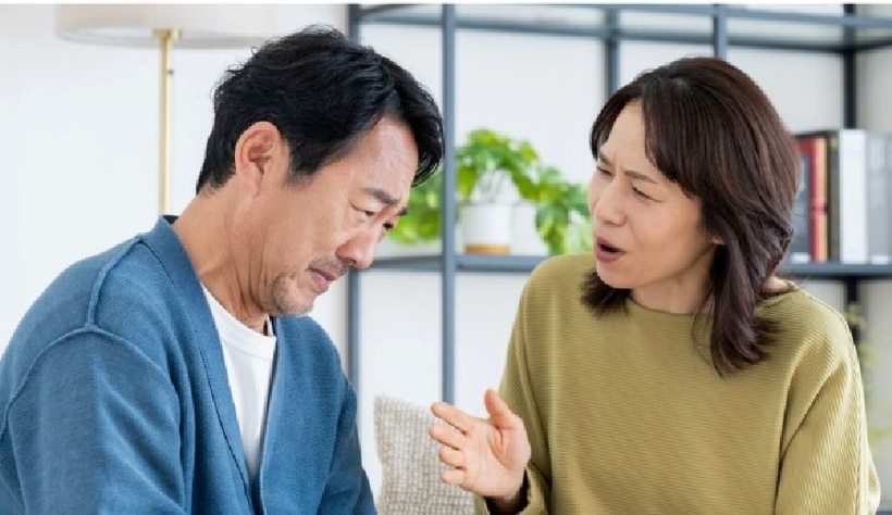 Người đàn ông "trắng tay" sau 30 năm tin tưởng giao hết lương cho vợ- Ảnh 1. Người đàn ông "trắng tay" sau 30 năm tin tưởng giao hết lương cho vợ- Ảnh 1.