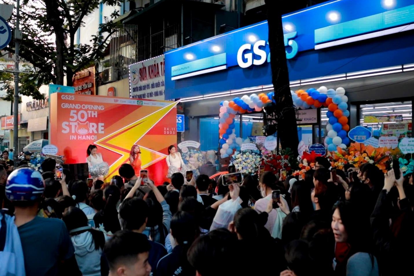 GS25 Việt Nam chạm mốc cửa hàng thứ 50 tại Hà Nội sau 9 tháng- Ảnh 1. GS25 Việt Nam chạm mốc cửa hàng thứ 50 tại Hà Nội sau 9 tháng - Ảnh 1.