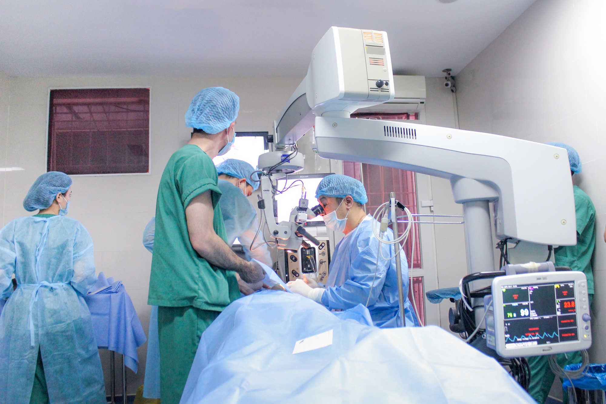 “Mắt Sáng Cộng Đồng”: Hơn 1 Thập Kỷ Chữa Lành Đôi Mắt Cho Hàng Triệu Người Việt Bằng 3 Sáng Kiến Đột Phá- Ảnh 3.