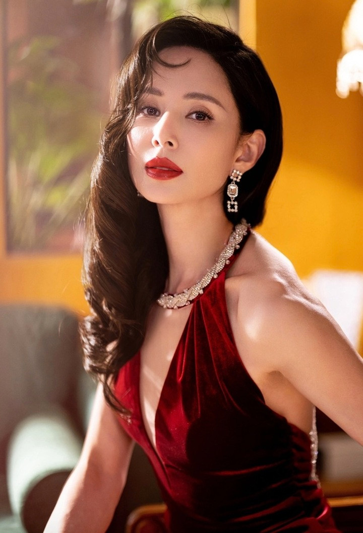 Ngỡ ngàng với sắc vóc ở tuổi 59 của 'Tiểu Long Nữ đẹp nhất màn ảnh'- Ảnh 11.