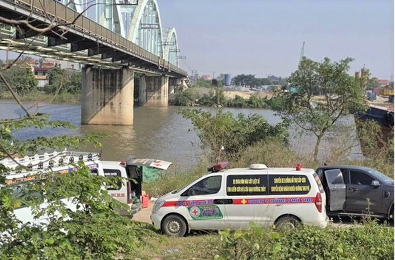 Phát hiện thi thể phụ nữ trôi dạt trên sông Đáy- Ảnh 1.