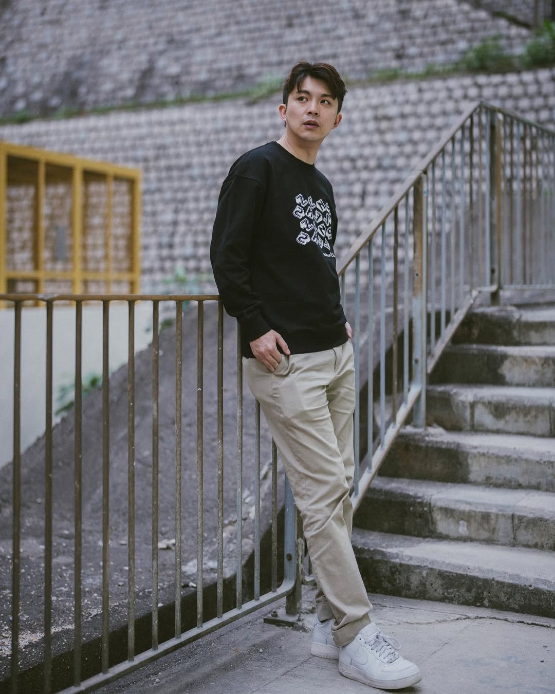 Sự hết thời của 1 ngôi sao: Từng nhận cả núi kịch bản, giờ làm bartender, quét rác đến phát tờ rơi kiếm sống- Ảnh 3. Sự hết thời của 1 ngôi sao: Từng nhận cả núi kịch bản, giờ làm bartender, quét rác đến phát tờ rơi kiếm sống- Ảnh 3.