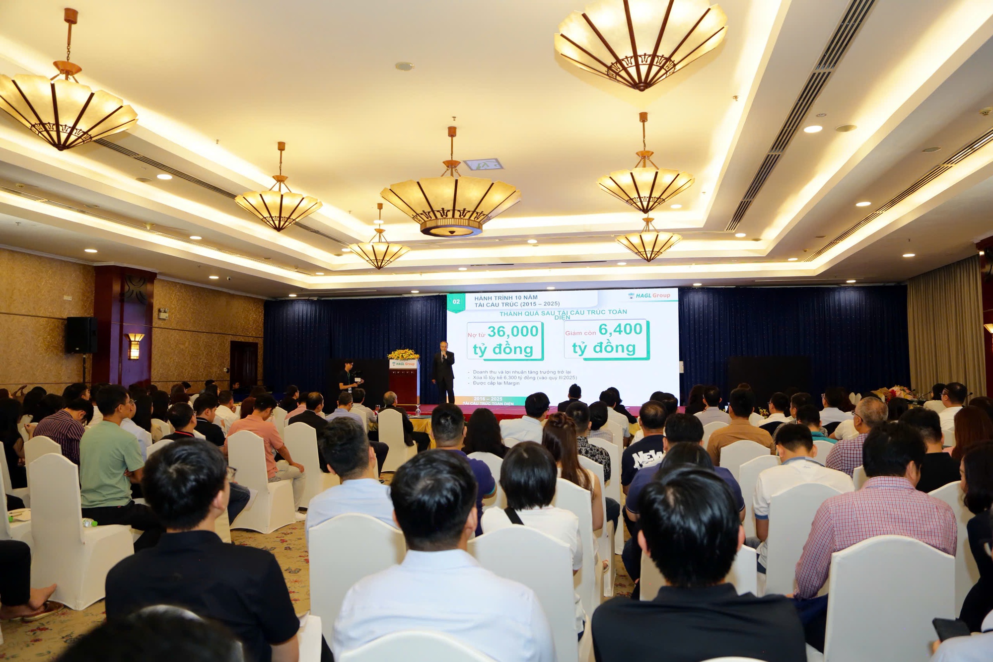 Bầu Đức lần đầu kể chuyện về 3 ân nhân đã cứu HAGL từ vực phá sản- Ảnh 2.