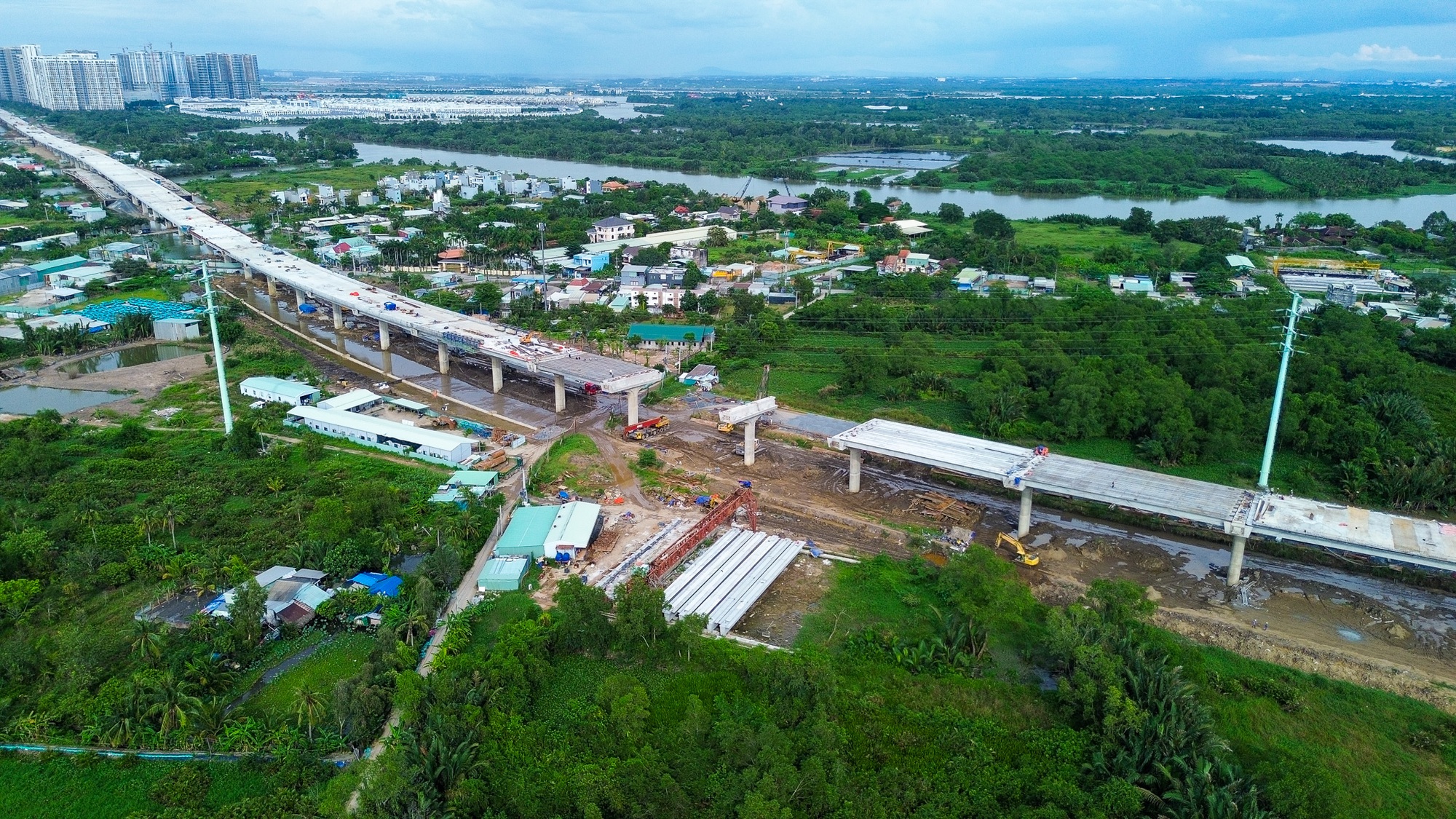 Toàn cảnh khu vực sẽ xây cầu hơn 11.000 tỷ đồng, nằm cạnh khúc sông mỗi km ‘cõng’ một tỷ USD giá trị bất động sản ở TP.HCM- Ảnh 1.