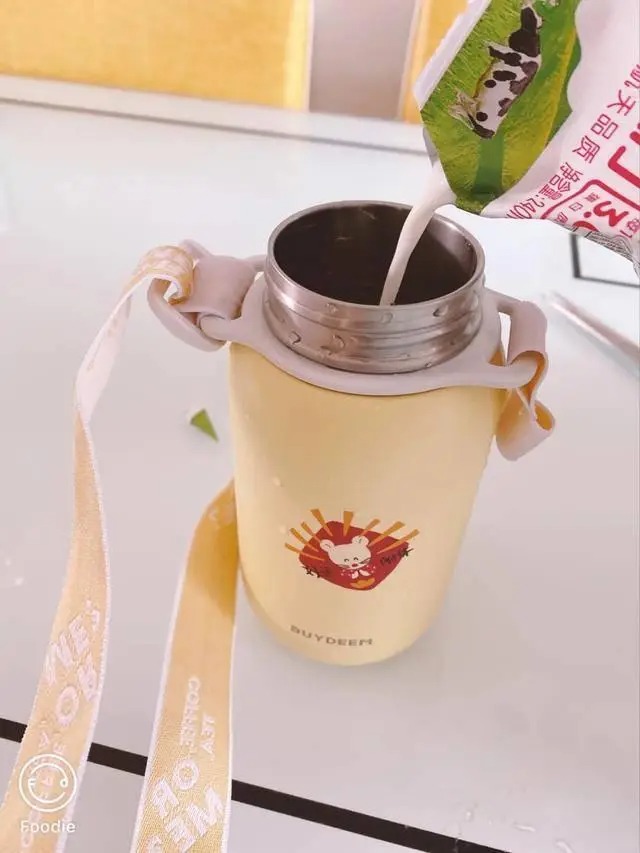 4 thứ tuyệt đối KH&Ocirc;NG đựng trong b&igrave;nh giữ nhiệt, ai vẫn l&agrave;m sẽ phải hối hận- Ảnh 2.