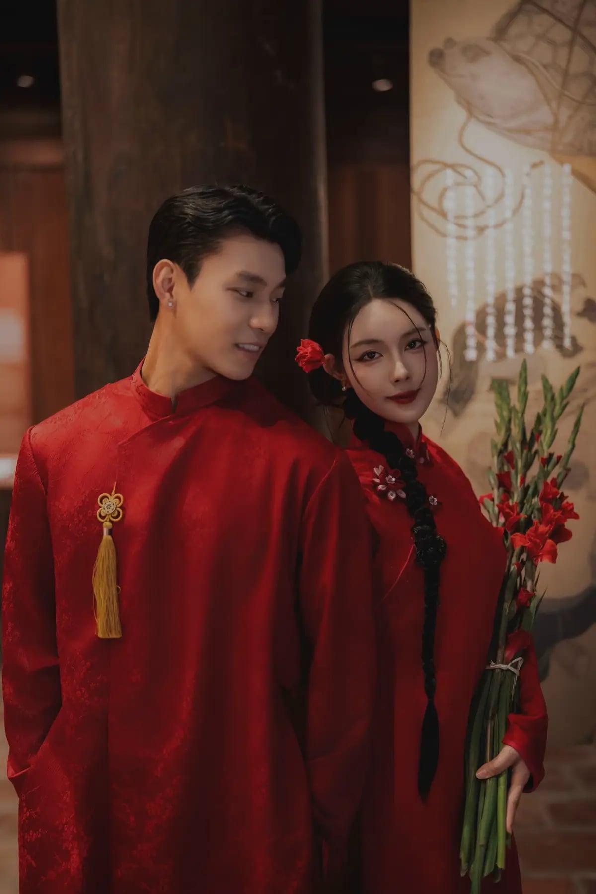 Văn Thanh chụp ảnh áo dài cứ ngỡ ăn hỏi với bạn gái gia thế "trâm anh thế phiệt" - Ảnh 5. Văn Thanh chụp ảnh áo dài cứ ngỡ ăn hỏi với bạn gái gia thế "trâm anh thế phiệt" - Ảnh 5.