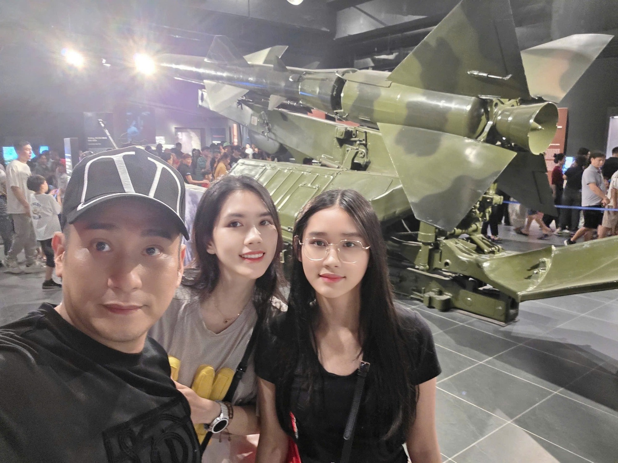 Hôn nhân với vợ kém 13 tuổi của nam diễn viên U50, 4 lần giữ chức Phó Giám đốc - Ảnh 4.