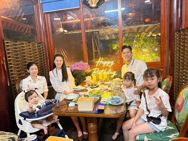 Cuộc sống h&ocirc;n nh&acirc;n của Quế Ngọc Hải v&agrave; n&agrave;ng hoa kh&ocirc;i sau 7 năm- Ảnh 2.