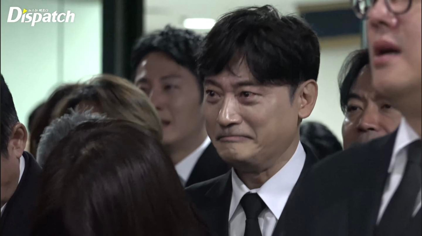 Dàn nghệ sĩ khóc nấc tiễn biệt 'ông nội quốc dân'- Ảnh 20.