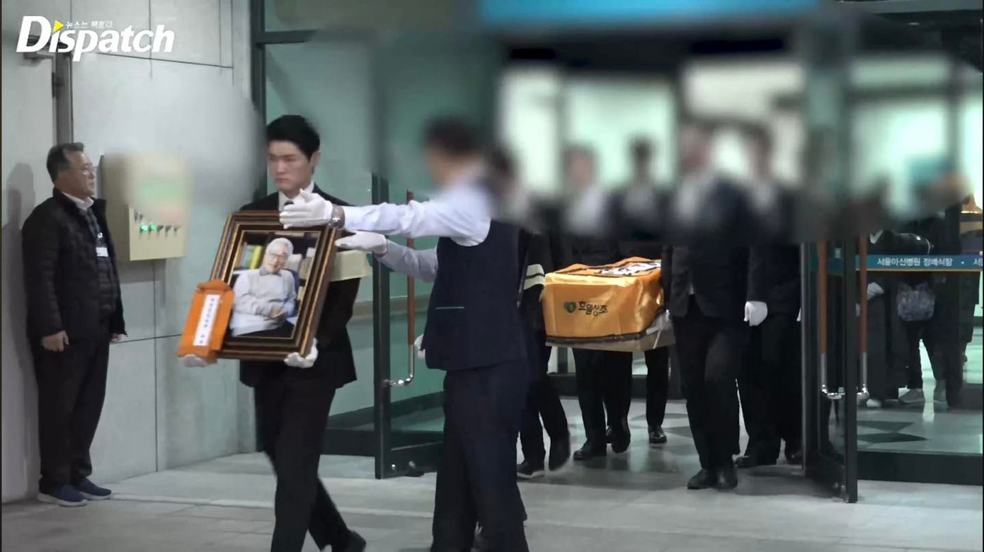 Dàn nghệ sĩ khóc nấc tiễn biệt 'ông nội quốc dân'- Ảnh 16.