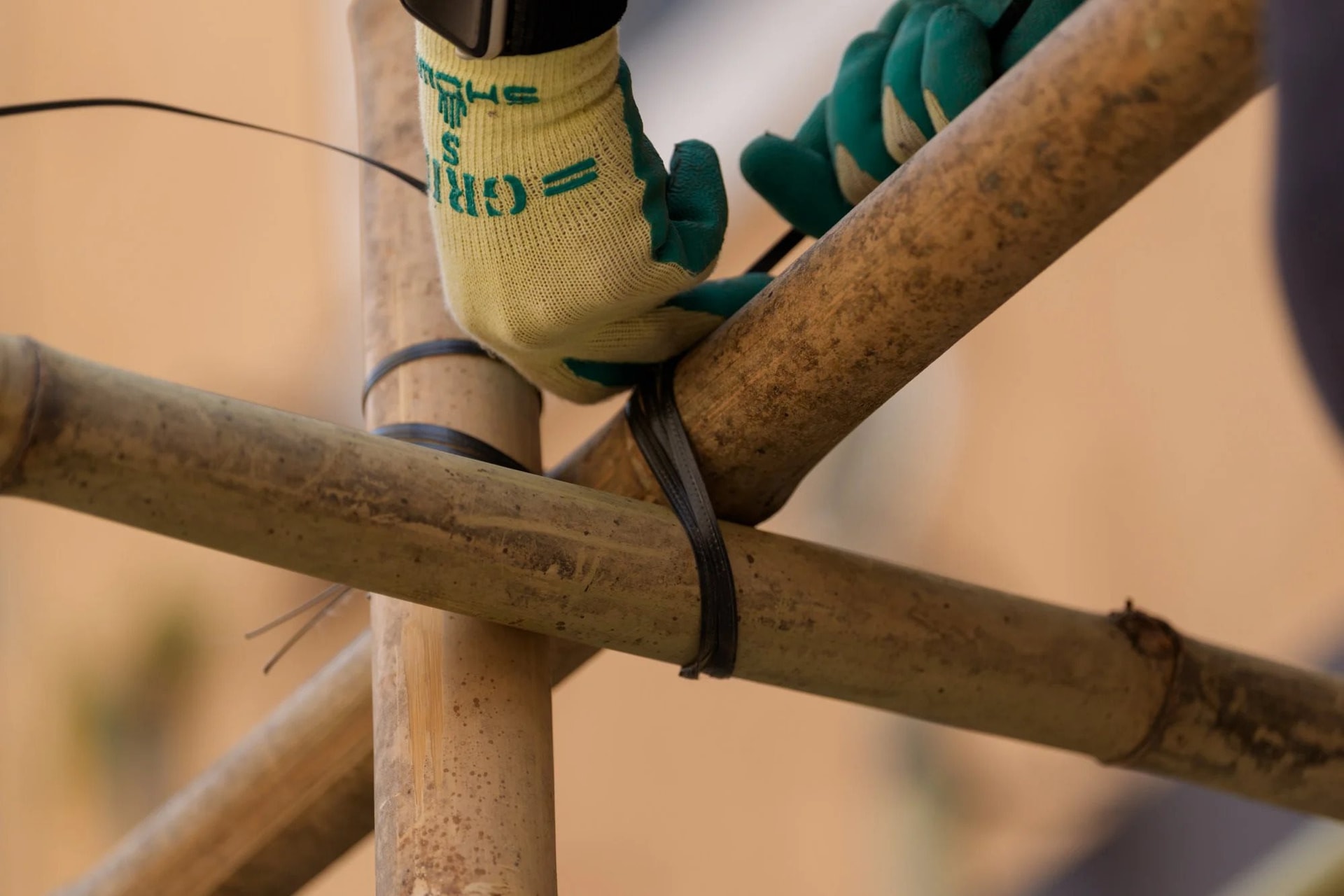 Xem kỹ thứ này người ta mới hiểu vì sao giàn giáo tre lại là "công phu nghìn năm" của các sư phụ Hong Kong- Ảnh 7.