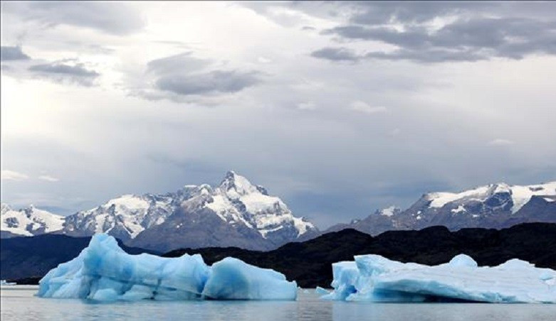 ‘Sông băng ngày tận thế' đang trên bờ vực sụp đổ- Ảnh 10. ‘Sông băng ngày tận thế' đang trên bờ vực sụp đổ- Ảnh 10.