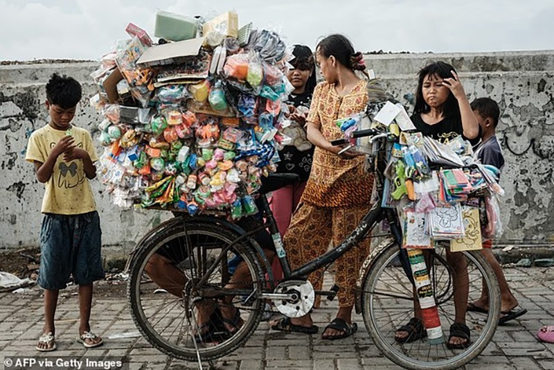 Cảnh thành phố đông nhất thế giới nhưng chìm trong ngập lụt và ô nhiễm- Ảnh 13.