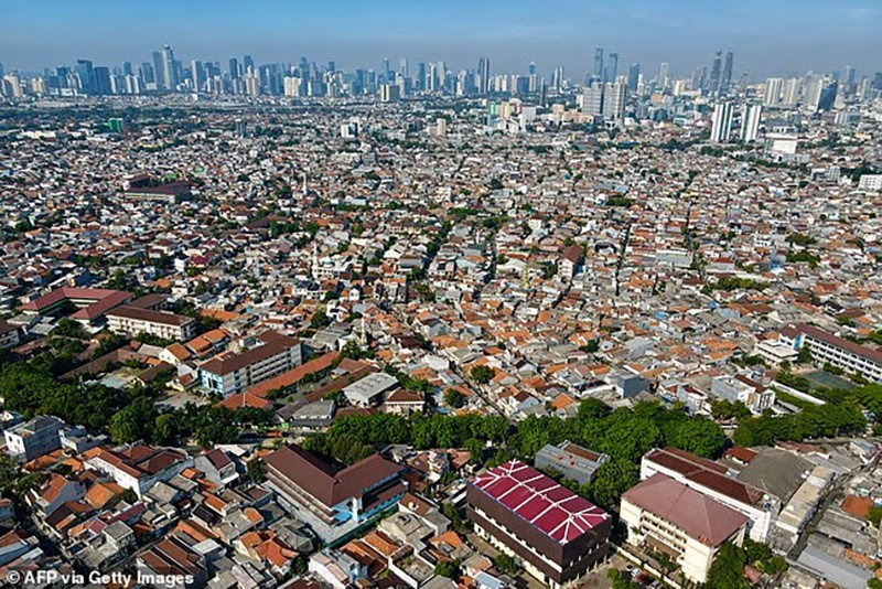 Cảnh thành phố đông nhất thế giới nhưng chìm trong ngập lụt và ô nhiễm- Ảnh 3.