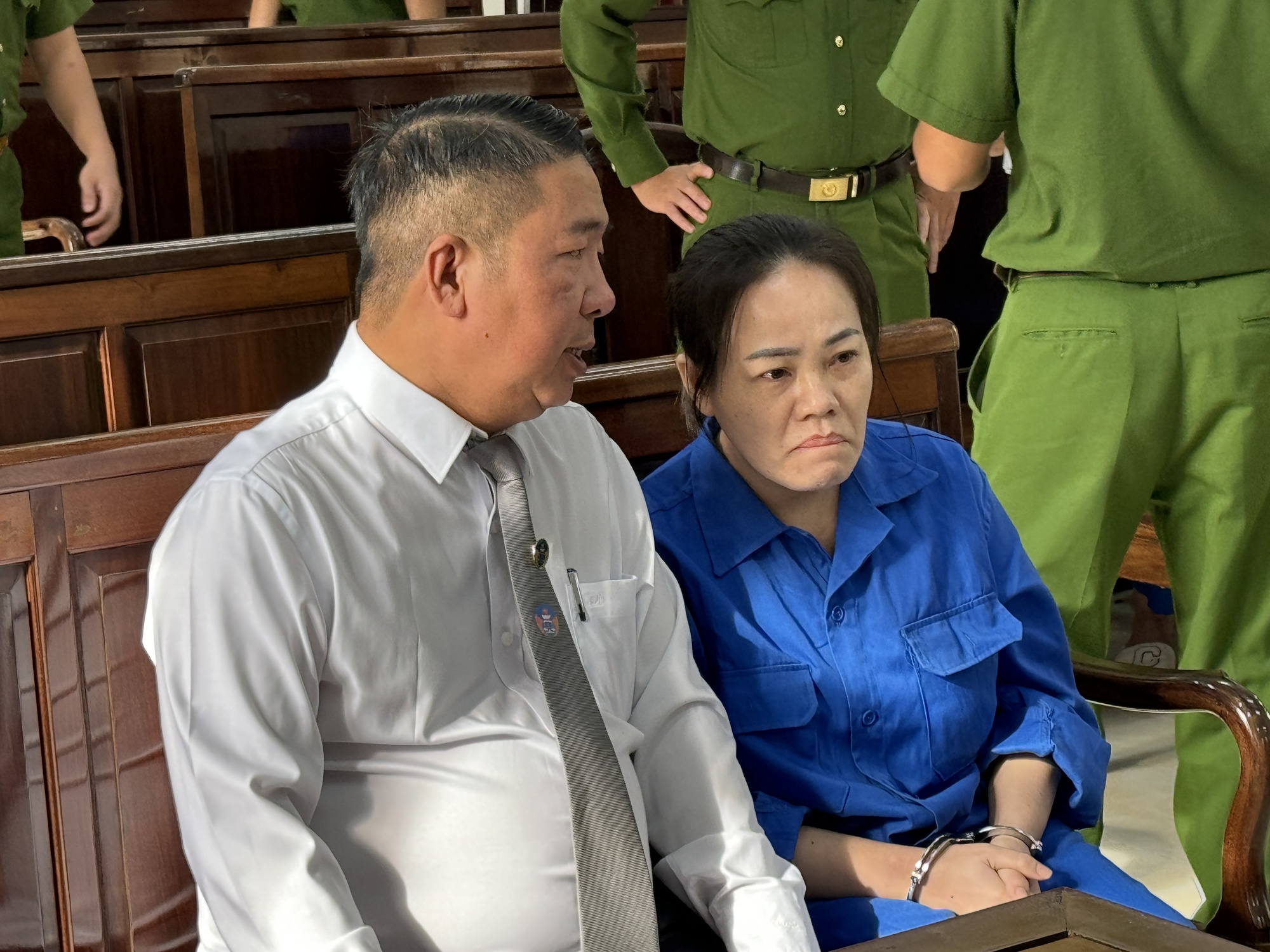 Tuyên tử hình người phụ nữ dùng xyanua đầu độc chồng và 3 cháu ruột ở Đồng Nai- Ảnh 3. Tuyên tử hình người phụ nữ dùng xyanua đầu độc chồng và 3 cháu ruột ở Đồng Nai- Ảnh 3.