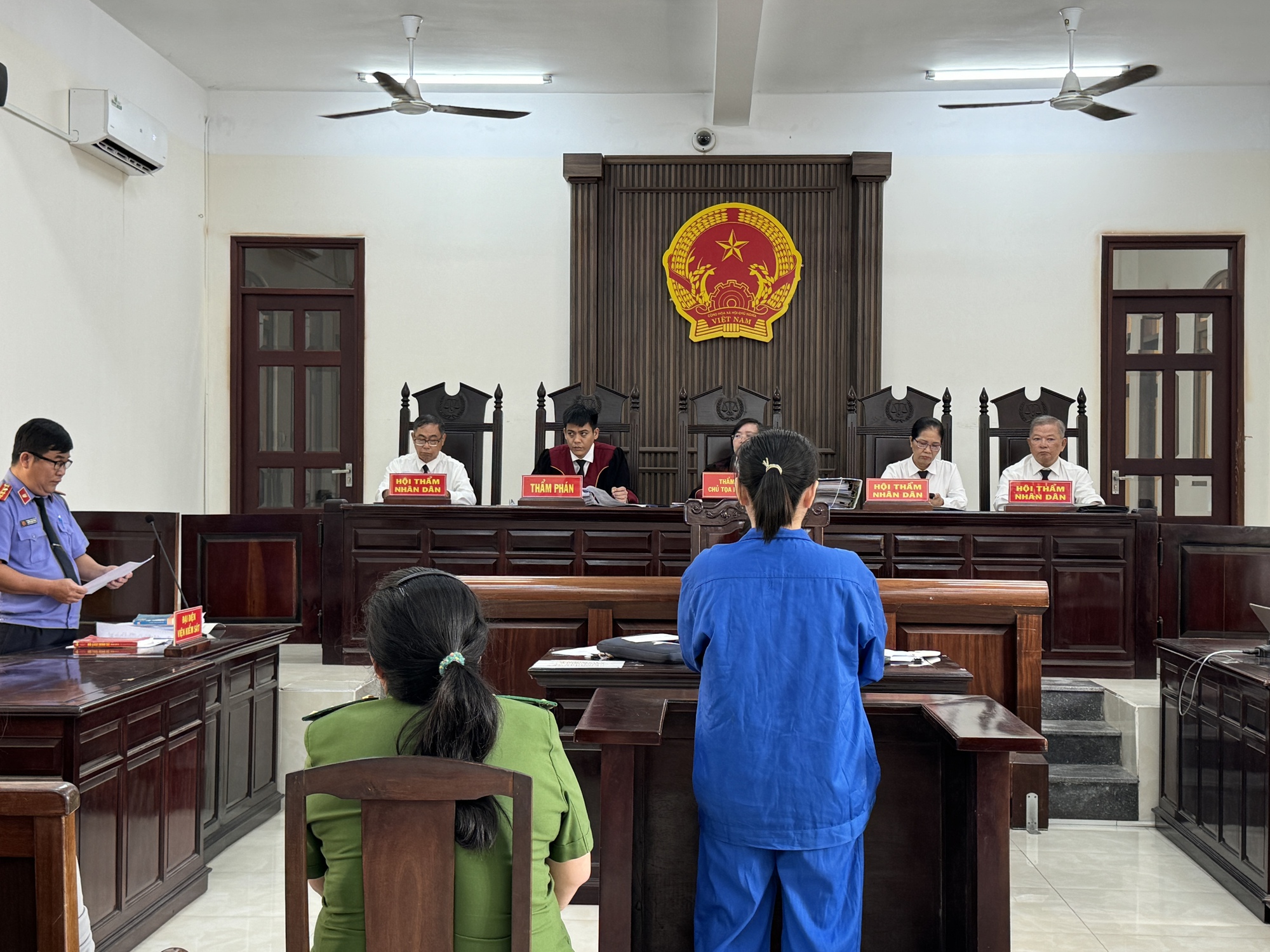 Tuyên tử hình người phụ nữ dùng xyanua đầu độc chồng và 3 cháu ruột ở Đồng Nai- Ảnh 5. Tuyên tử hình người phụ nữ dùng xyanua đầu độc chồng và 3 cháu ruột ở Đồng Nai- Ảnh 5.