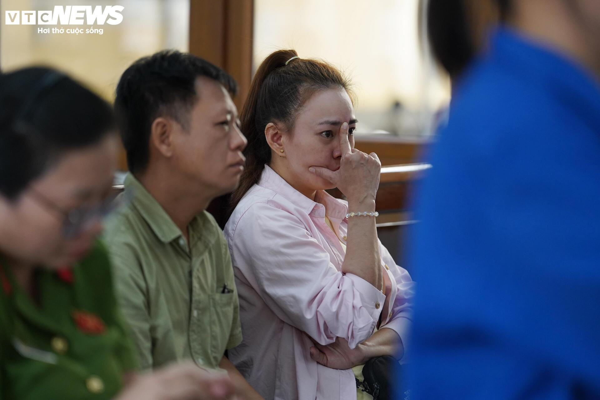 Kẻ đầu độc người thân nhận án tử hình và lời Xin lỗi muộn màng Tại phiên tòa - Ảnh 3.