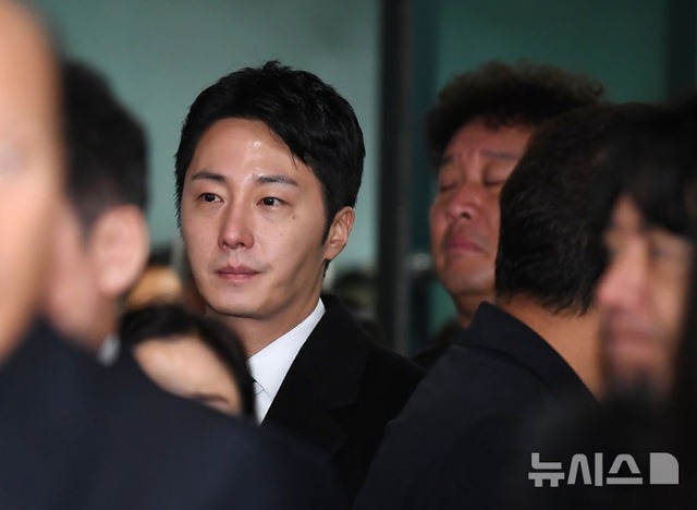 - Ảnh 16. - Ảnh 16.