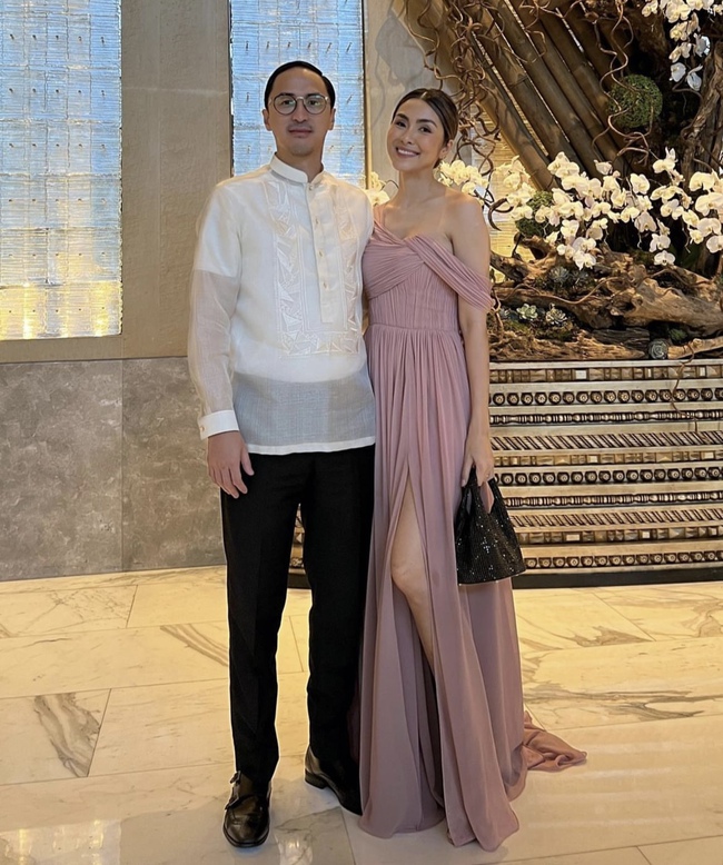 Cùng làm cô dâu nhưng Tiên Nguyễn được nhà tỷ phú Cùng làm cô dâu nhưng Tiên Nguyễn được nhà tỷ phú