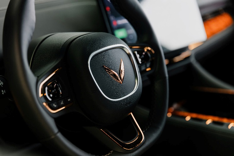 Lạc Hồng 900 LX - chiếc xe sang mang bản sắc văn hóa Việt Nam độc đáo - Ảnh 3. Lạc Hồng 900 LX - chiếc xe sang mang bản sắc văn hóa Việt Nam độc đáo - Ảnh 3.