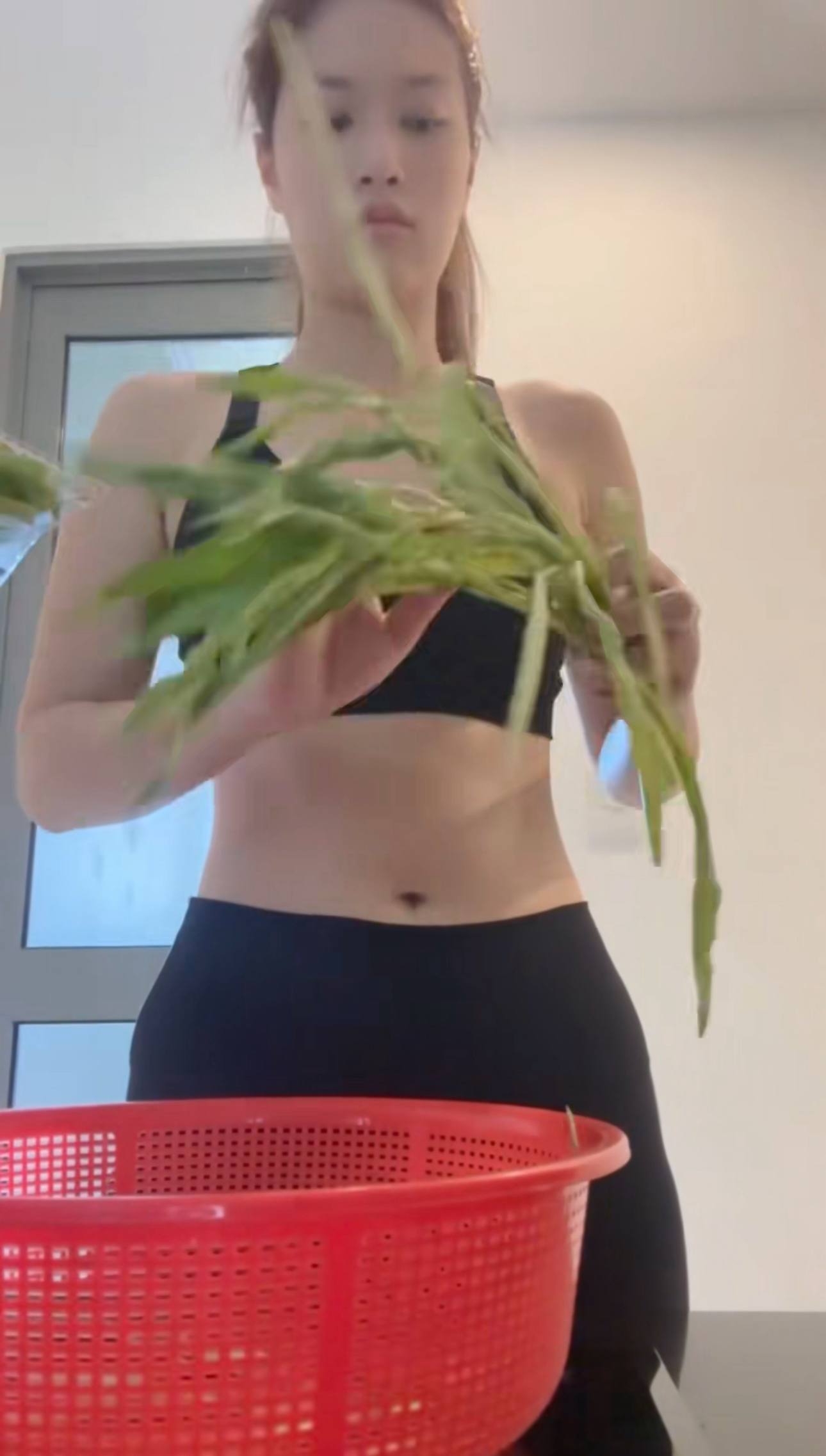 Chuyện g&igrave; đang xảy ra với Đo&agrave;n Thi&ecirc;n &Acirc;n?- Ảnh 5.