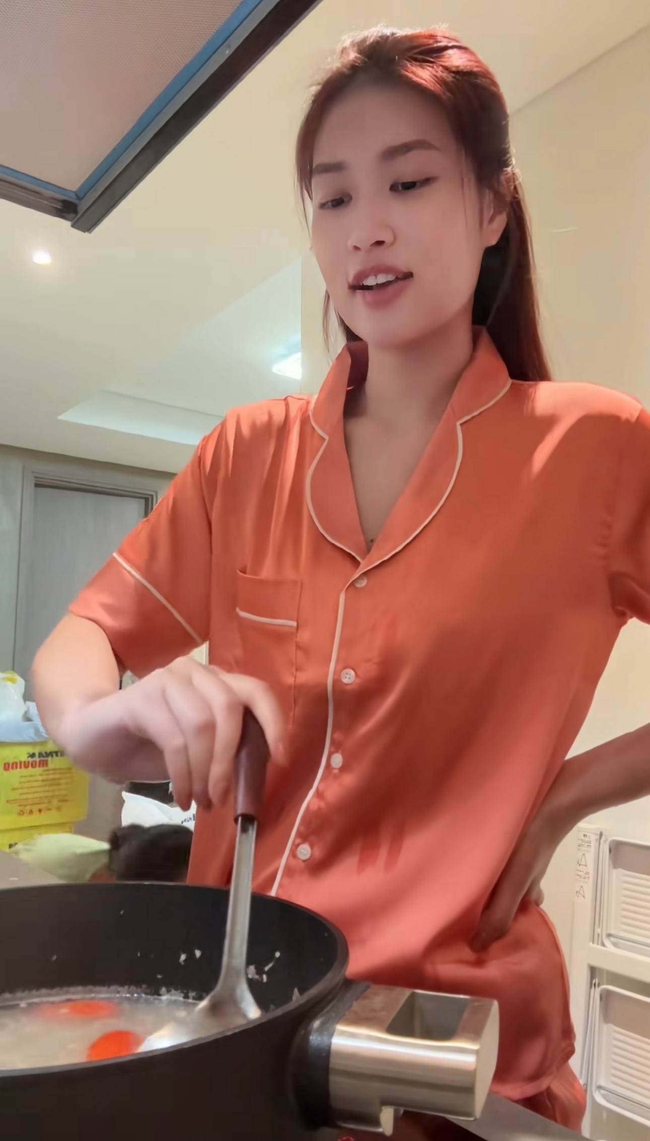 Chuyện g&igrave; đang xảy ra với Đo&agrave;n Thi&ecirc;n &Acirc;n?- Ảnh 3.