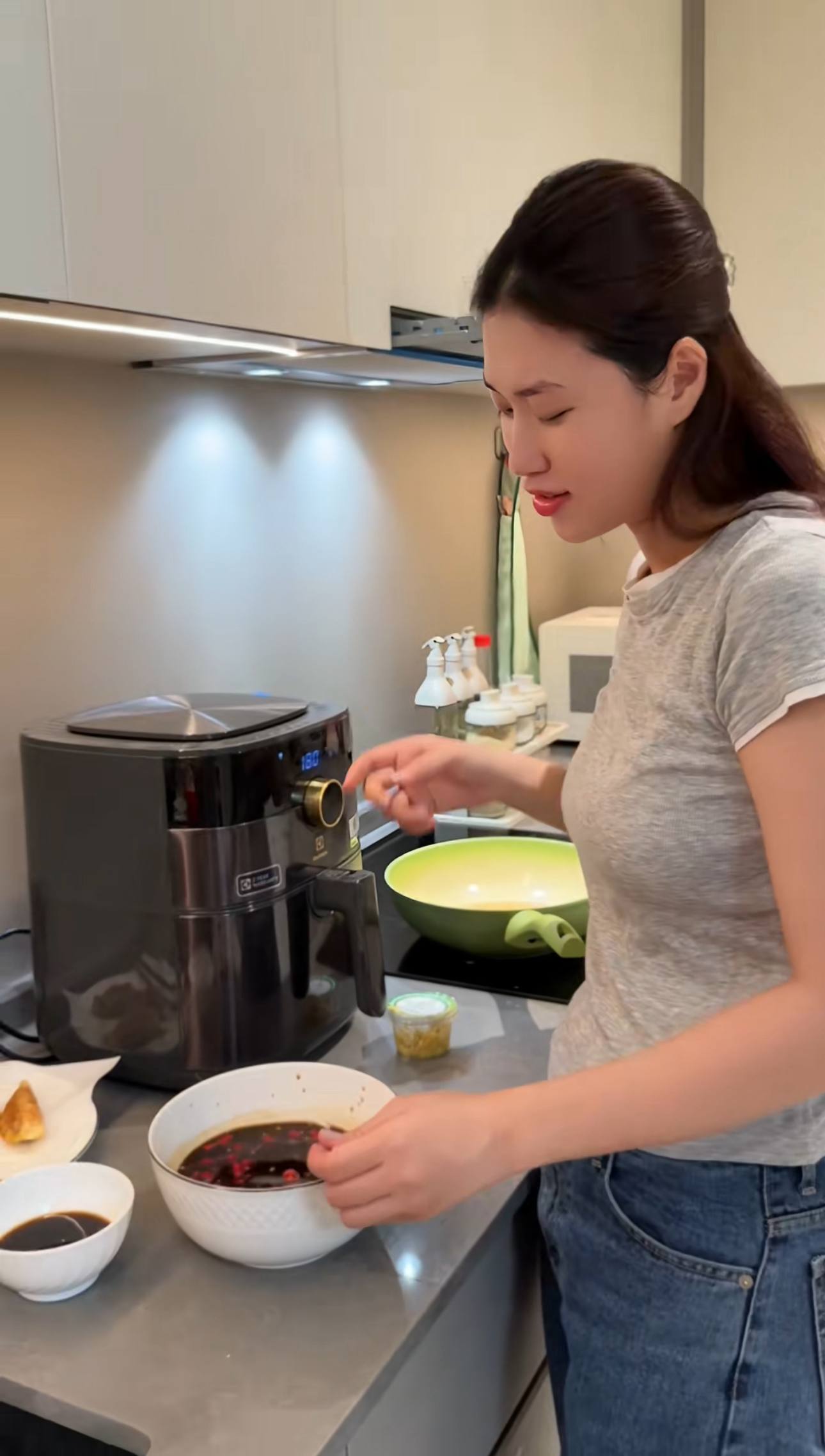 Chuyện g&igrave; đang xảy ra với Đo&agrave;n Thi&ecirc;n &Acirc;n?- Ảnh 8.